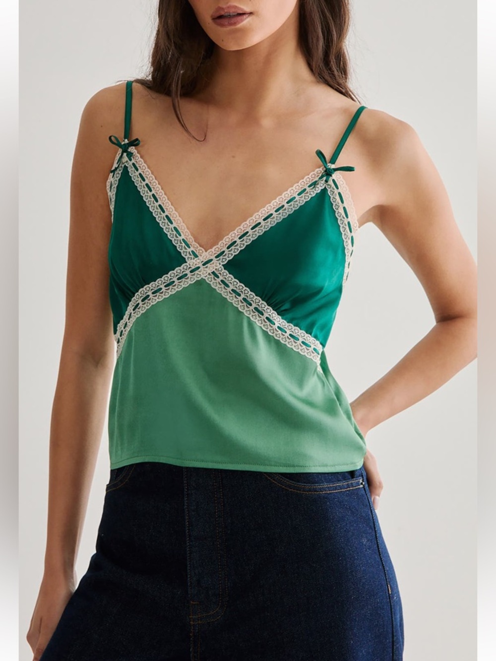 NWT size 10 Colorblocked Satin Lace-Trim Cami in green